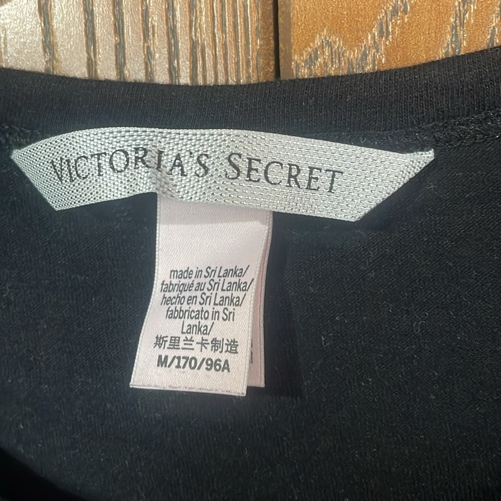 Victorias Secret - Heart logo Tshirt - Picture 3 of 3